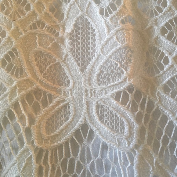 Isaac Mizrahi Lace Shift Dress - Picture 3 of 6